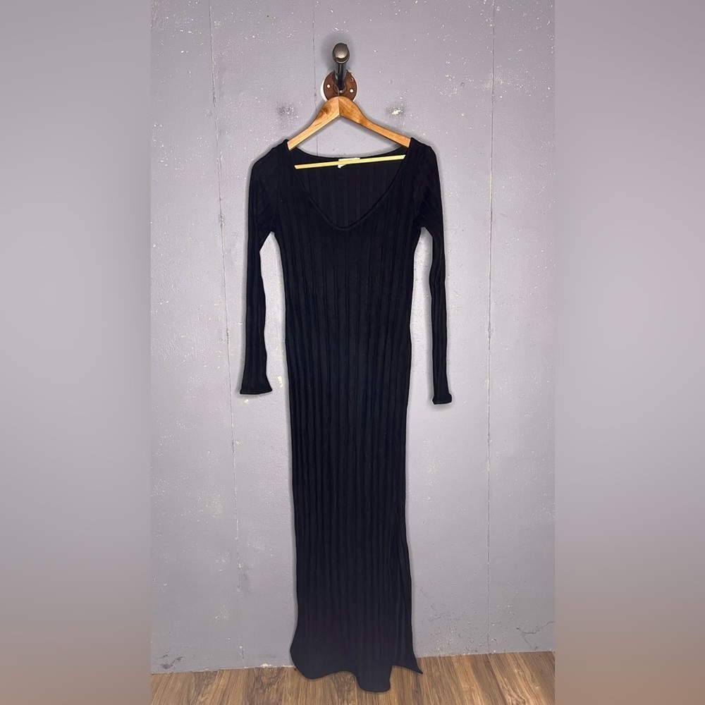 Marcella - Penelope Long Sleeve Rib Maxi Sweater Dress (Medium) - Picture 7 of 10